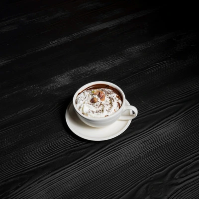 شکلات داغ پسته